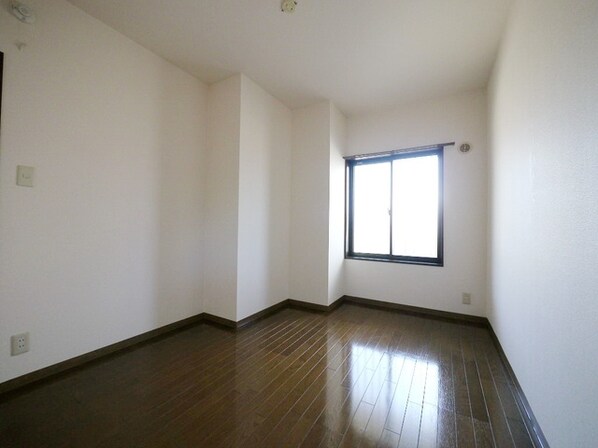 リヴェール滝山の物件内観写真